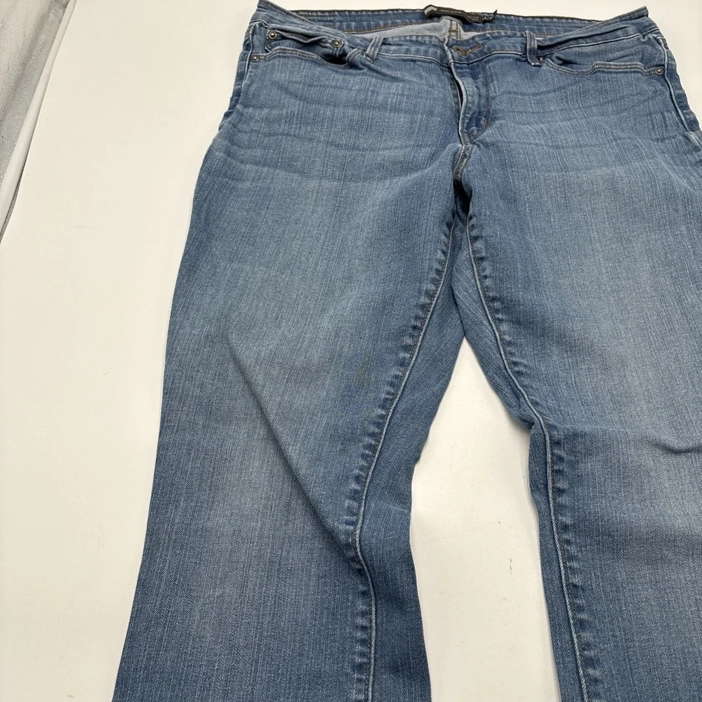 Levi's Demi‎ Curve Mid Rise Boot Cut Women's Size 14/32 Inseam 32 Preowned
